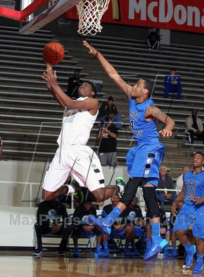 Thumbnail 2 in Berkner [L. V.] vs. North Crowley (McDonald's Texas Invitational) photogallery.