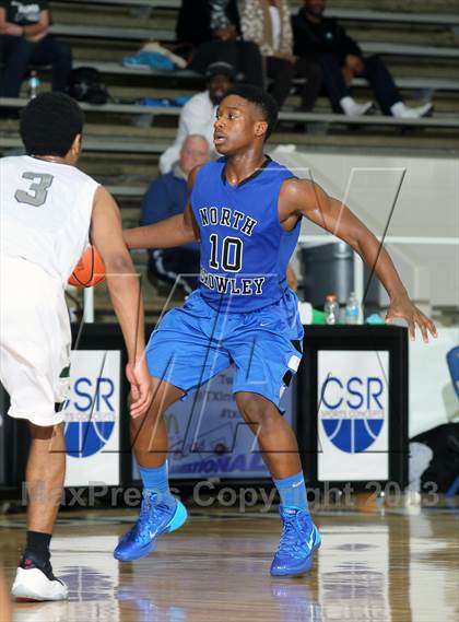 Thumbnail 2 in Berkner [L. V.] vs. North Crowley (McDonald's Texas Invitational) photogallery.