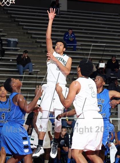 Thumbnail 2 in Berkner [L. V.] vs. North Crowley (McDonald's Texas Invitational) photogallery.