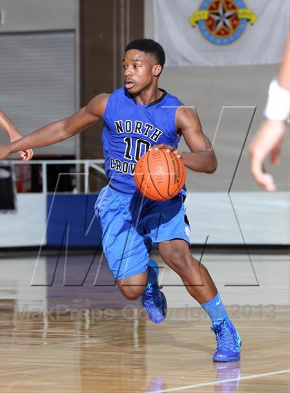 Thumbnail 2 in Berkner [L. V.] vs. North Crowley (McDonald's Texas Invitational) photogallery.