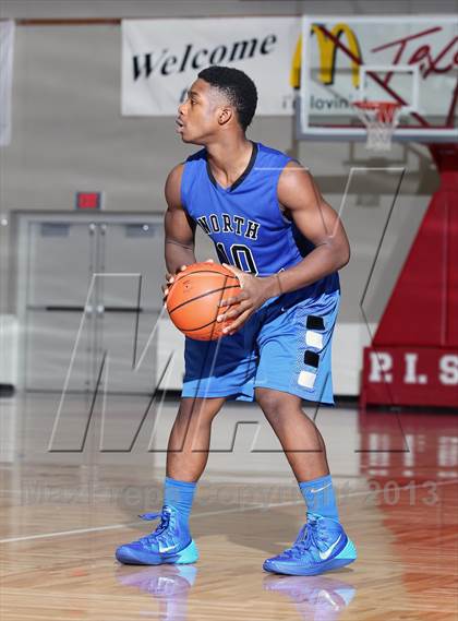 Thumbnail 3 in Berkner [L. V.] vs. North Crowley (McDonald's Texas Invitational) photogallery.