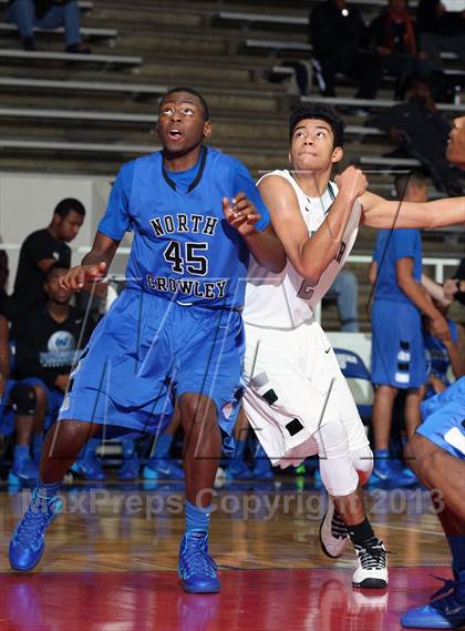 Thumbnail 1 in Berkner [L. V.] vs. North Crowley (McDonald's Texas Invitational) photogallery.