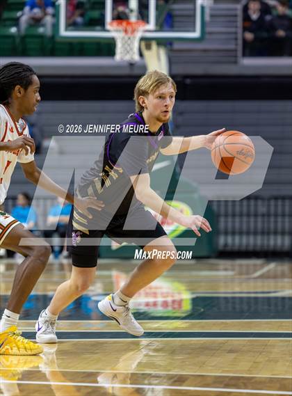 Thumbnail 3 in Concord vs Douglass (MHSAA Division 4 State Final) photogallery.