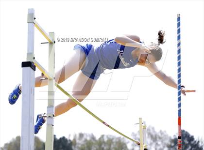 Thumbnail 2 in Scottsboro Invitational (Pole Vault) photogallery.