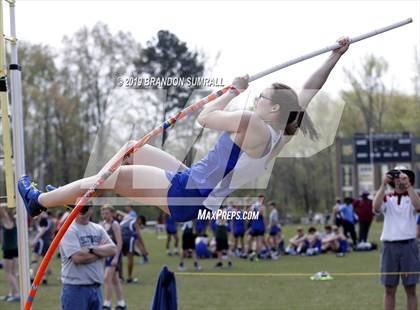 Thumbnail 2 in Scottsboro Invitational (Pole Vault) photogallery.