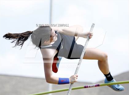 Thumbnail 3 in Scottsboro Invitational (Pole Vault) photogallery.