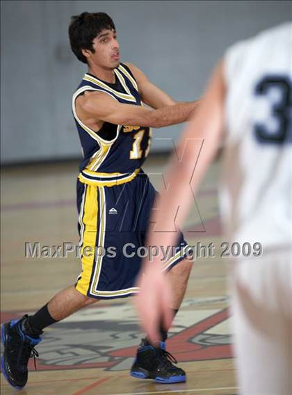 Thumbnail 3 in Sutter vs. Sacred Heart Cathedral (Cordova Tournament) photogallery.