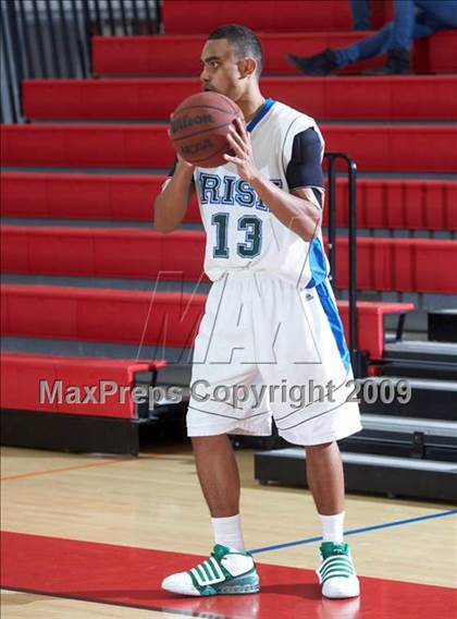 Thumbnail 2 in Sutter vs. Sacred Heart Cathedral (Cordova Tournament) photogallery.
