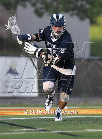 Thumbnail 1 in Victor vs. Pittsford (Section 5 Class A Final) photogallery.