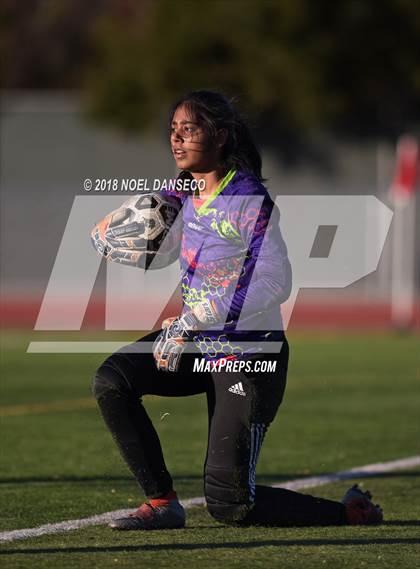 Thumbnail 2 in Carlmont vs Homestead photogallery.