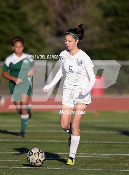 Thumbnail 2 in Carlmont vs Homestead photogallery.