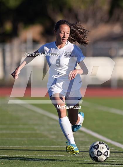 Thumbnail 3 in Carlmont vs Homestead photogallery.