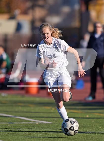 Thumbnail 3 in Carlmont vs Homestead photogallery.