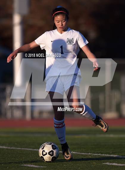 Thumbnail 1 in Carlmont vs Homestead photogallery.