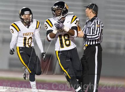 Thumbnail 2 in North Allegheny vs. Wilson (PIAA Class AAAA Semifinal) photogallery.