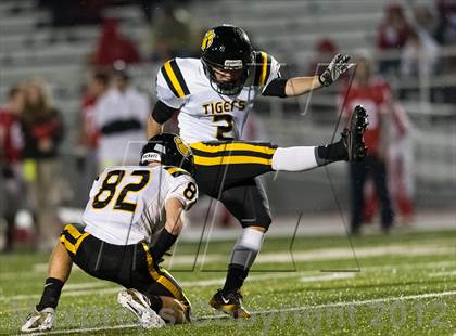 Thumbnail 2 in North Allegheny vs. Wilson (PIAA Class AAAA Semifinal) photogallery.
