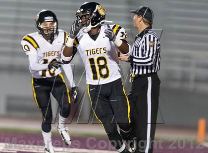 Thumbnail 3 in North Allegheny vs. Wilson (PIAA Class AAAA Semifinal) photogallery.