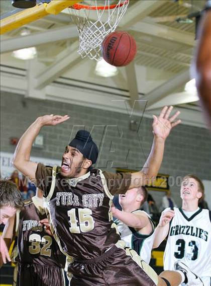 Thumbnail 3 in Yuba City vs Granite Bay (Common Good Classic) photogallery.