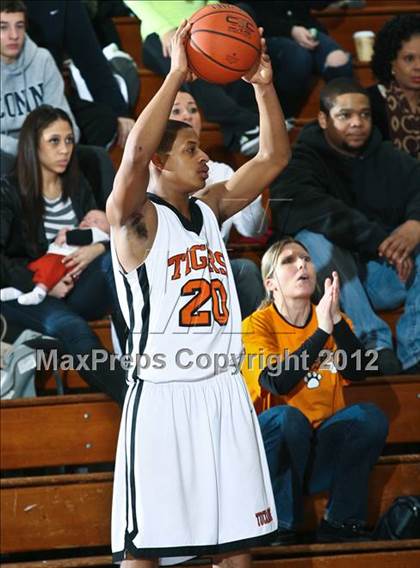 Thumbnail 2 in Saunders vs Tuckahoe (Section One Super Saturday) photogallery.