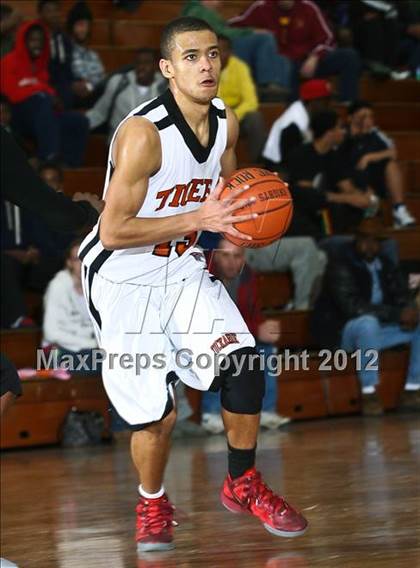Thumbnail 3 in Saunders vs Tuckahoe (Section One Super Saturday) photogallery.