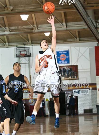 Thumbnail 2 in Saunders vs Tuckahoe (Section One Super Saturday) photogallery.