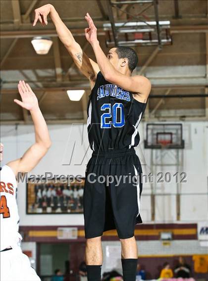 Thumbnail 2 in Saunders vs Tuckahoe (Section One Super Saturday) photogallery.