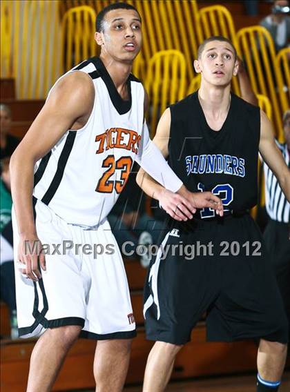 Thumbnail 2 in Saunders vs Tuckahoe (Section One Super Saturday) photogallery.