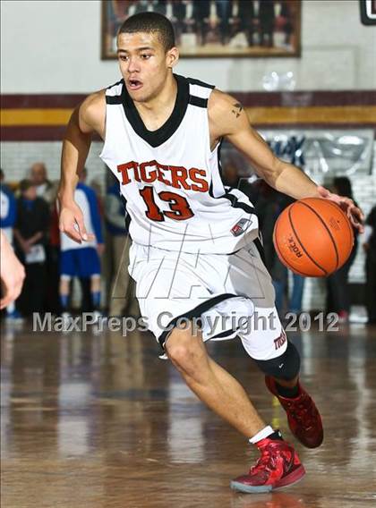 Thumbnail 1 in Saunders vs Tuckahoe (Section One Super Saturday) photogallery.