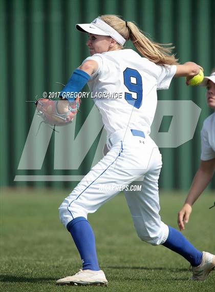 Thumbnail 1 in Krum vs Byron Nelson photogallery.
