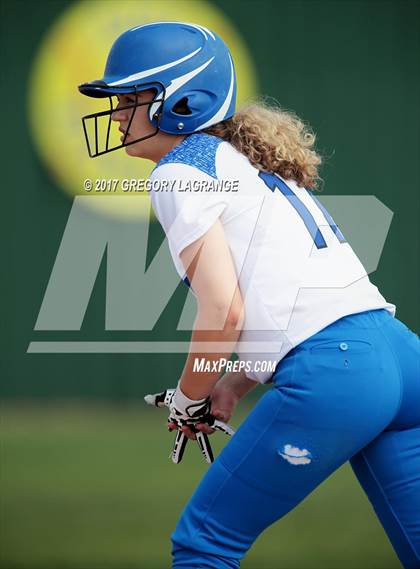 Thumbnail 3 in Krum vs Byron Nelson photogallery.