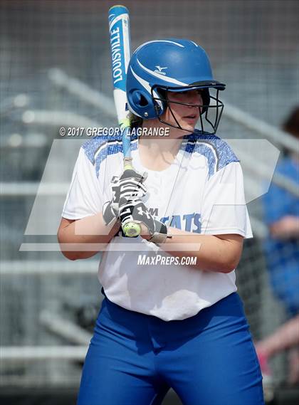 Thumbnail 2 in Krum vs Byron Nelson photogallery.