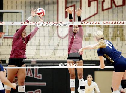 Thumbnail 3 in Keller vs Keller Central photogallery.