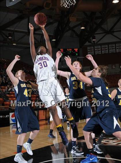 Thumbnail 3 in Armijo vs. Oak Ridge (CIF SJS D1 Playoffs) photogallery.