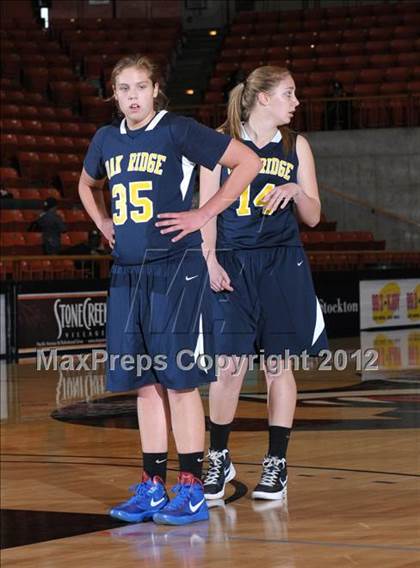 Thumbnail 3 in Armijo vs. Oak Ridge (CIF SJS D1 Playoffs) photogallery.