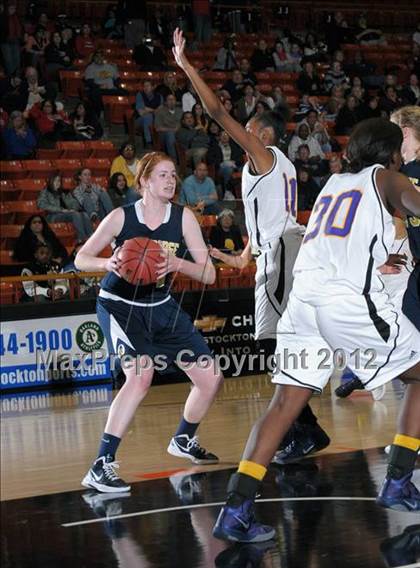 Thumbnail 3 in Armijo vs. Oak Ridge (CIF SJS D1 Playoffs) photogallery.