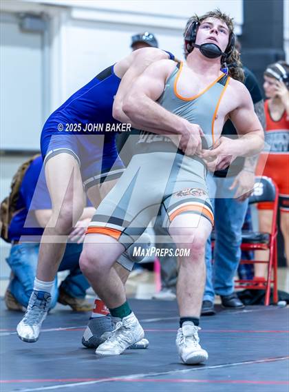 Thumbnail 3 in Lovelock Mustangs Tournament (190lbs) photogallery.