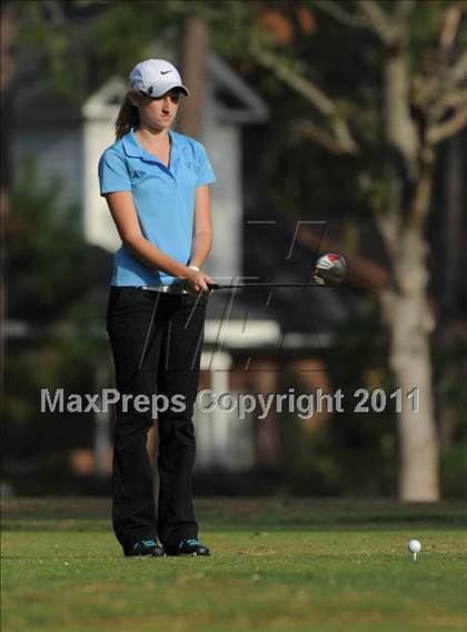 Thumbnail 1 in NCHSAA 4A Championships (Day 1) photogallery.
