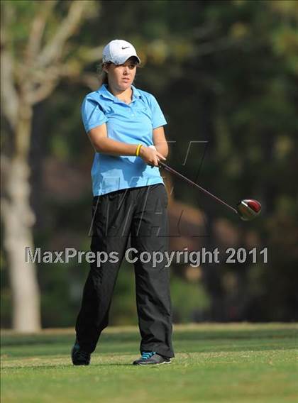 Thumbnail 1 in NCHSAA 4A Championships (Day 1) photogallery.