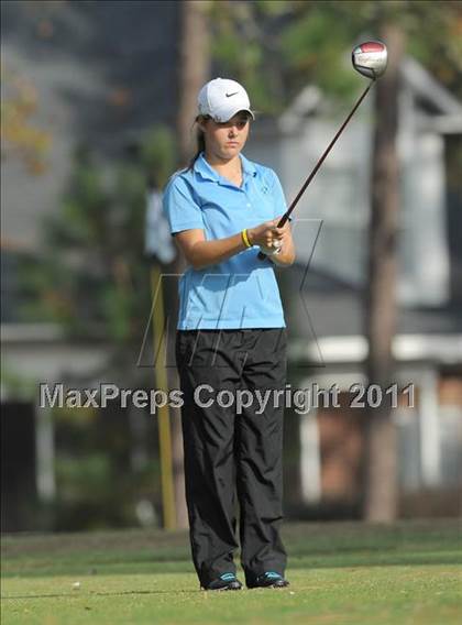 Thumbnail 1 in NCHSAA 4A Championships (Day 1) photogallery.
