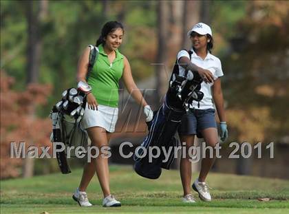 Thumbnail 2 in NCHSAA 4A Championships (Day 1) photogallery.