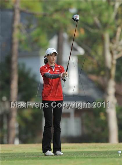 Thumbnail 1 in NCHSAA 4A Championships (Day 1) photogallery.