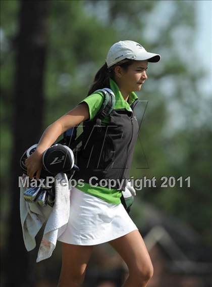 Thumbnail 1 in NCHSAA 4A Championships (Day 1) photogallery.