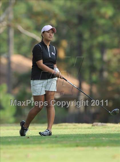 Thumbnail 2 in NCHSAA 4A Championships (Day 1) photogallery.