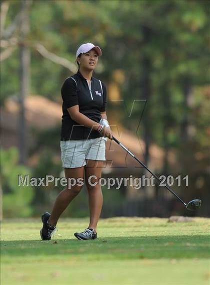 Thumbnail 1 in NCHSAA 4A Championships (Day 1) photogallery.
