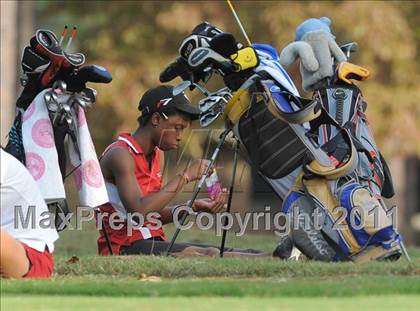 Thumbnail 2 in NCHSAA 4A Championships (Day 1) photogallery.