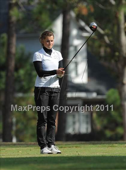 Thumbnail 1 in NCHSAA 4A Championships (Day 1) photogallery.