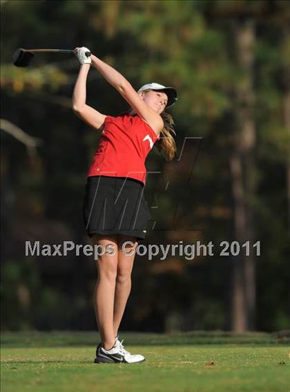 Thumbnail 1 in NCHSAA 4A Championships (Day 1) photogallery.