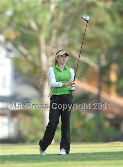 Thumbnail 2 in NCHSAA 4A Championships (Day 1) photogallery.