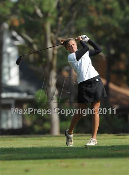 Thumbnail 1 in NCHSAA 4A Championships (Day 1) photogallery.