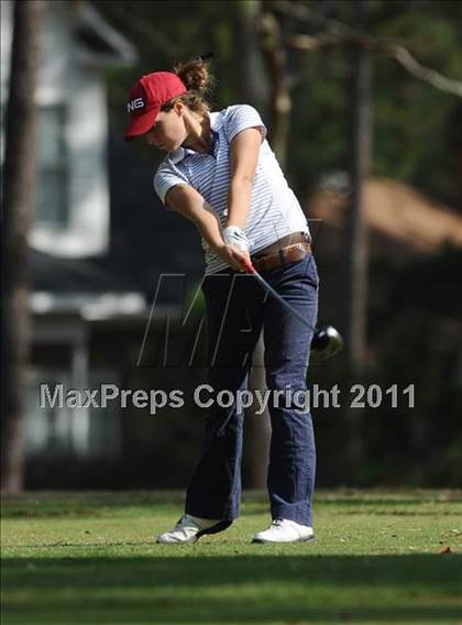 Thumbnail 1 in NCHSAA 4A Championships (Day 1) photogallery.
